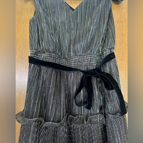 A LOVES A Girls Gold Black Tiered Dress Size Medium M 8/10 - Picture 3 of 8